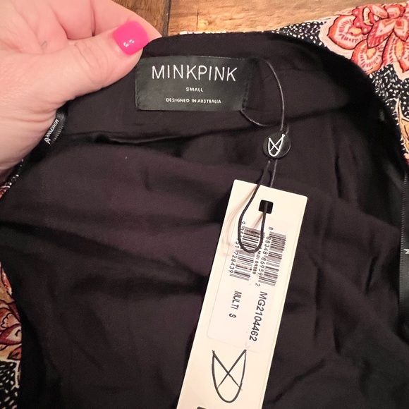 NWT MINK PINK FLORAL WRAP AROUND DRESS PUFF SLEEVE - Picture 14 of 16